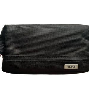 TUMI Travel Accessory Small Kit- Black/Gold